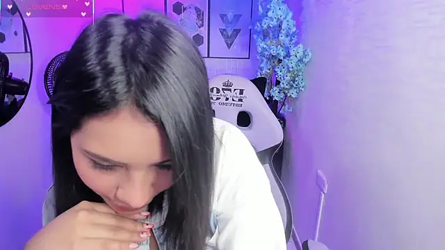 Snapshot of Rousse_land chatting on September 15, 10:54 pm Rousse land online show from September 15, 10:54 pm