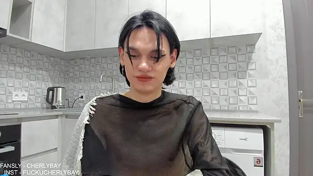 Snapshot of CHERLYBAY chatting on November 28, 12:22 am CHERLYBAY online show from November 28, 12:22 am