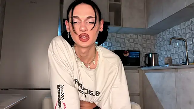 CHERLYBAY online show from February 14, 4:40 pm