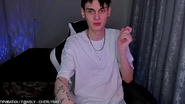 Snapshot of CHERLYBAY chatting on March 20, 5:25 pm CHERLYBAY online show from March 20, 5:25 pm