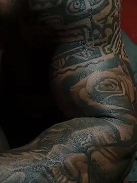 moody1996- online show from October 28, 3:29 am