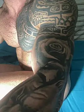 moody1996- online show from March 5, 3:51 am