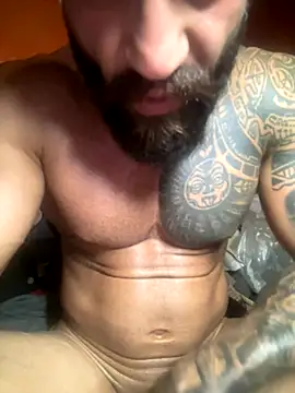 moody1996- online show from November 2, 3:44 am