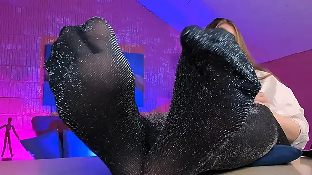 Snapshot of footfetish_baby chatting on November 21, 8:35 am footfetish baby online show from November 21, 8:35 am