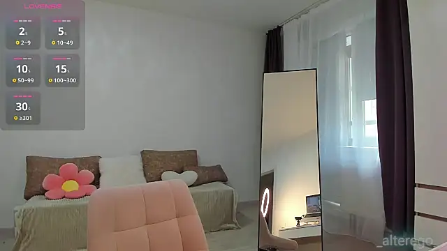  cometoseeme  online show from May 13, 3:52 pm