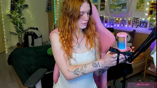 Sunny Elly online show from February 22, 10:06 am