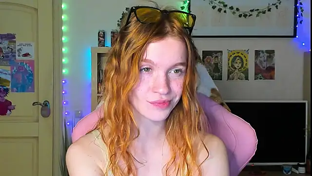 Snapshot of Sunny_Elly chatting on October 10, 8:59 am Sunny Elly online show from October 10, 8:59 am
