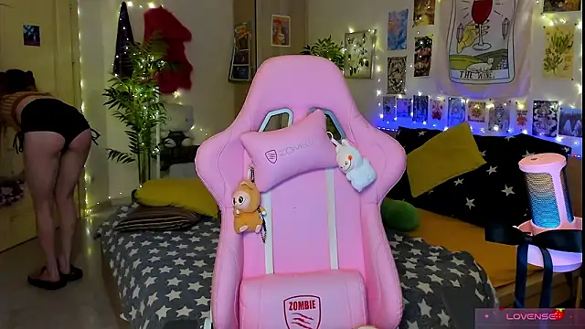 Sunny Elly online show from February 10, 9:58 pm