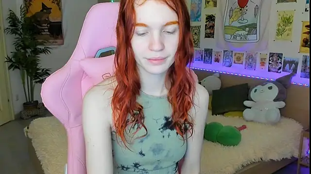 Snapshot of Sunny_Elly chatting on February 22, 6:50 am Sunny Elly online show from February 22, 6:50 am