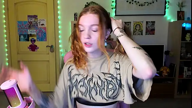 Sunny Elly online show from October 21, 8:58 am