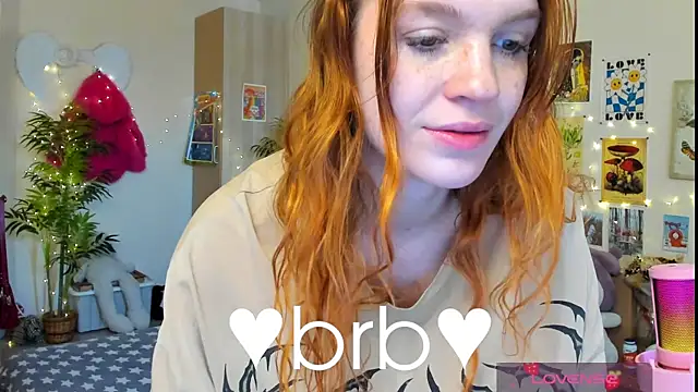 Sunny Elly online show from April 19, 6:25 am
