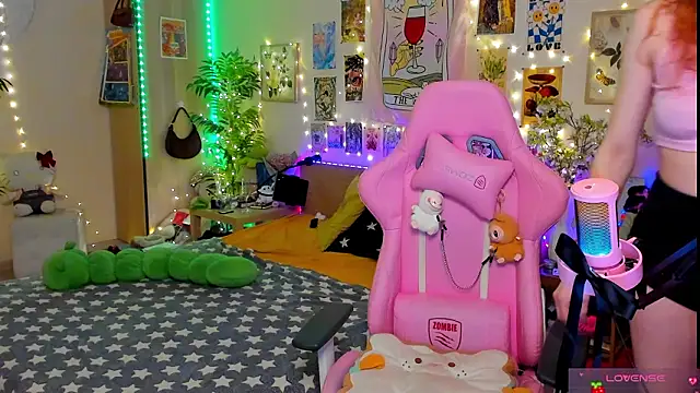 Sunny Elly online show from March 9, 11:41 pm