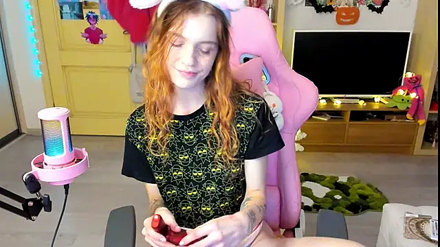 Sunny Elly online show from December 5, 3:21 pm