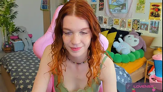 Sunny Elly online show from May 18, 11:37 am