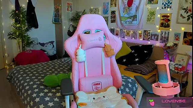 Sunny Elly online show from April 2, 8:32 am