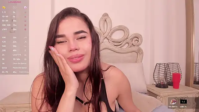 Victoria vallejo  online show from March 4, 3:15 pm