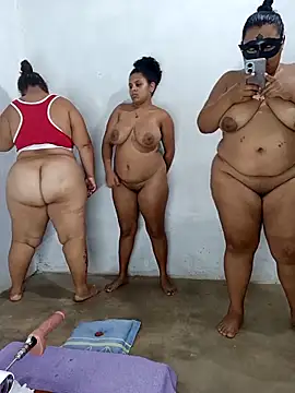 Snapshot of Lucky-hot-girls chatting on September 14, 11:21 am Lucky-hot-girls online show from September 14, 11:21 am