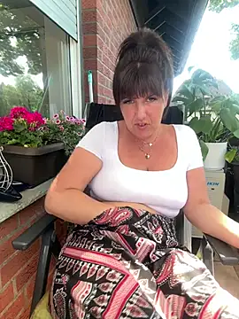 Snapshot of NatiLove35 chatting on July 11, 7:41 am NatiLove35 online show from July 11, 7:41 am