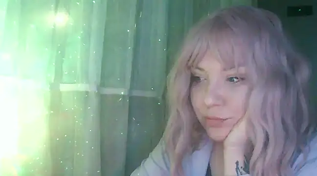 Amelia Alvarez online show from January 6, 5:06 pm