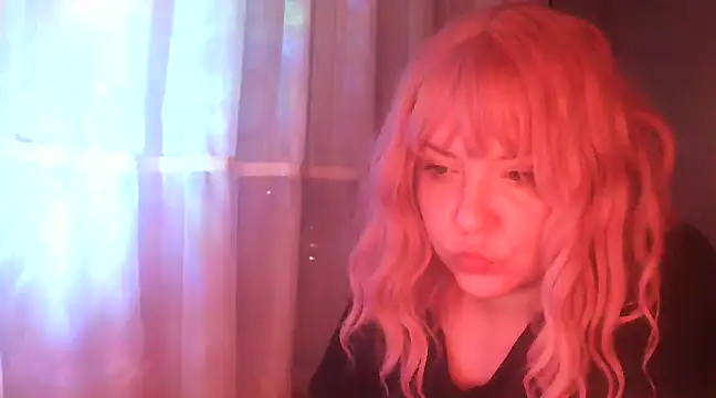 Amelia Alvarez online show from January 6, 9:32 pm