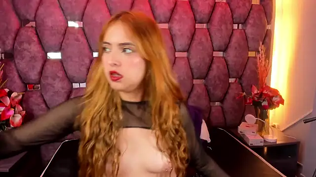 Snapshot of Isabella_Foxx_ chatting on July 17, 8:06 pm Isabella Foxx online show from July 17, 8:06 pm