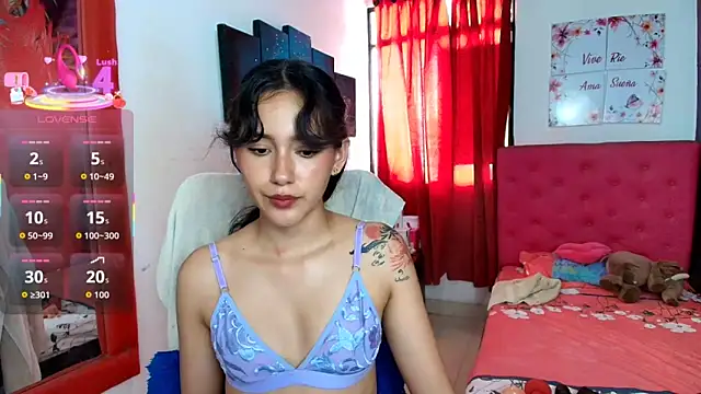 miley blue  online show from November 1, 7:19 pm