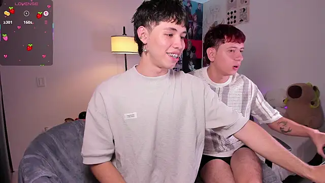 Snapshot of angel_bless19 chatting on November 19, 10:21 pm angel bless19 online show from November 19, 10:21 pm