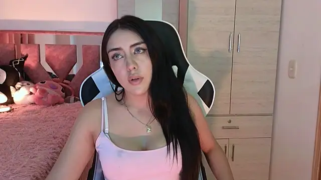 Snapshot of Angel_lusst chatting on December 22, 5:33 am Angel lusst online show from December 22, 5:33 am