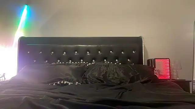 RavenRayyy online show from November 15, 11:14 am