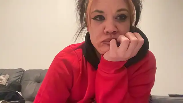 RavenRayyy online show from November 11, 6:41 am