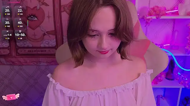 Snapshot of Mary_uw chatting on October 5, 5:20 am Mary uw online show from October 5, 5:20 am