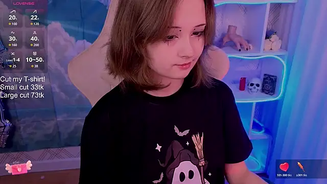 Snapshot of Mary_uw chatting on November 2, 1:32 am Mary uw online show from November 2, 1:32 am