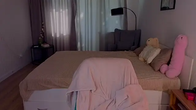 Mary uw online show from May 15, 3:26 am