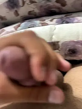 Snapshot of sertseven3333 chatting on September 29, 9:42 pm sertseven3333 online show from September 29, 9:42 pm