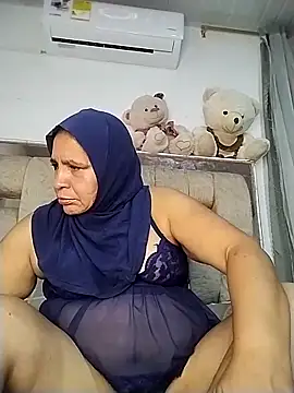 Naughty mommy online show from March 3, 8:43 pm