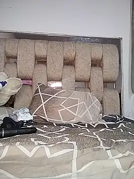 Naughty mommy online show from February 24, 9:09 pm
