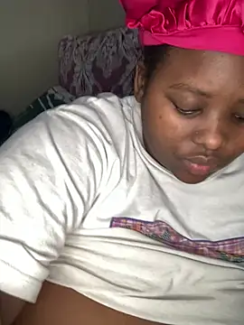 queenxdede online show from June 26, 3:45 am