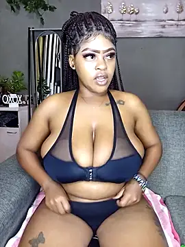 Snapshot of Boobylicious_BB chatting on October 10, 12:33 am Boobylicious BB online show from October 10, 12:33 am