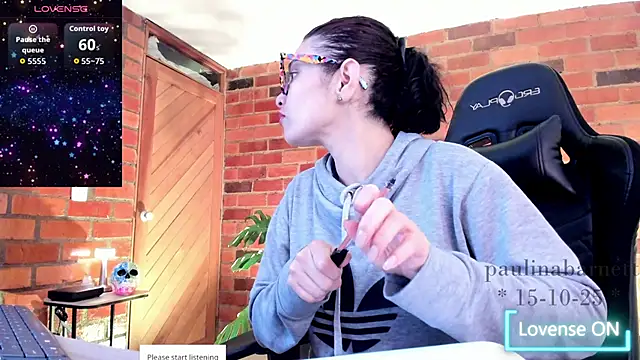 Snapshot of paulinabarnett- chatting on October 15, 2:47 pm paulinabarnett- online show from October 15, 2:47 pm