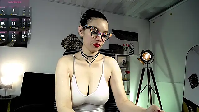 Snapshot of paulinabarnett- chatting on March 22, 11:53 pm paulinabarnett- online show from March 22, 11:53 pm