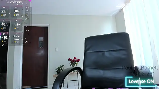 paulinabarnett- online show from February 26, 1:33 pm