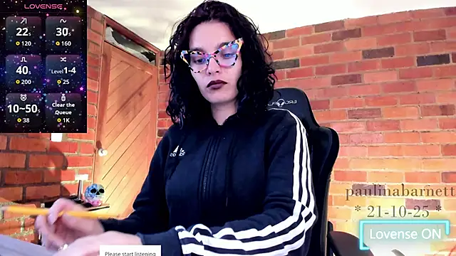 Snapshot of paulinabarnett- chatting on October 21, 2:16 pm paulinabarnett- online show from October 21, 2:16 pm
