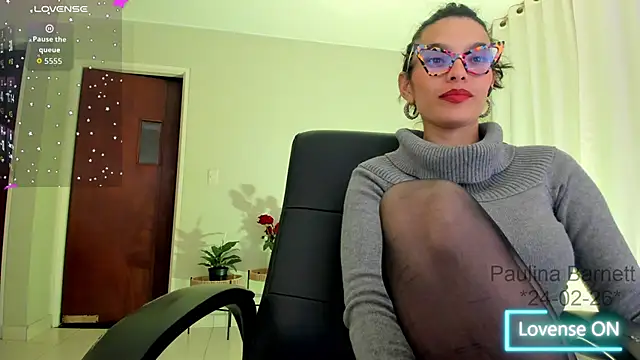 paulinabarnett- online show from February 25, 2:45 am