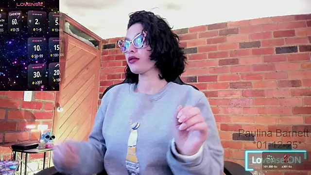 Snapshot of paulinabarnett- chatting on December 2, 4:47 am paulinabarnett- online show from December 2, 4:47 am