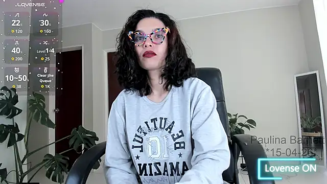 paulinabarnett- online show from April 15, 6:23 pm