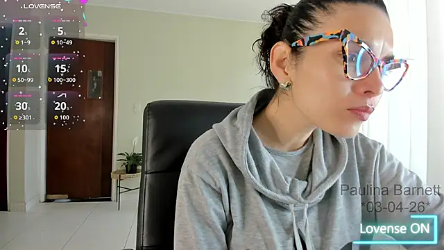 paulinabarnett- online show from April 3, 2:34 pm