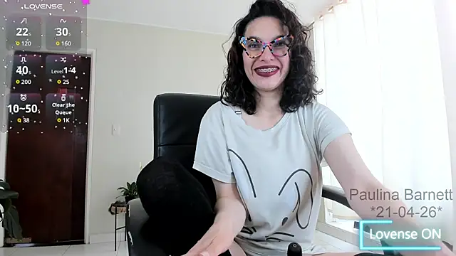 Snapshot of paulinabarnett- chatting on April 21, 1:07 pm paulinabarnett- online show from April 21, 1:07 pm