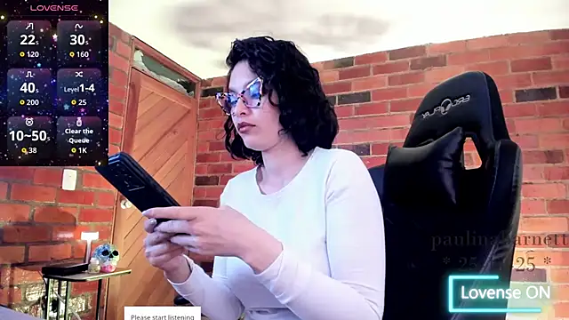 Snapshot of paulinabarnett- chatting on November 26, 2:22 am paulinabarnett- online show from November 26, 2:22 am