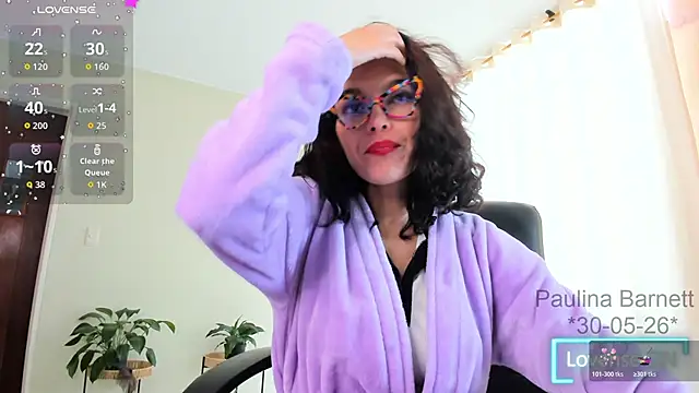 Snapshot of paulinabarnett- chatting on May 30, 4:12 pm paulinabarnett- online show from May 30, 4:12 pm