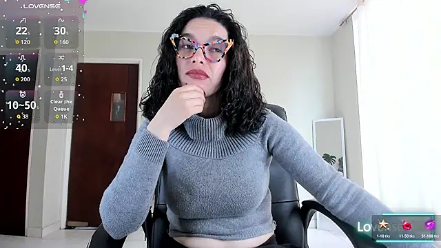 Snapshot of paulinabarnett- chatting on June 26, 3:07 pm paulinabarnett- online show from June 26, 3:07 pm